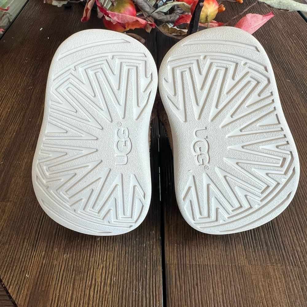 UGG Cali Moc Campfire Infant Boots - Picture 5 of 7